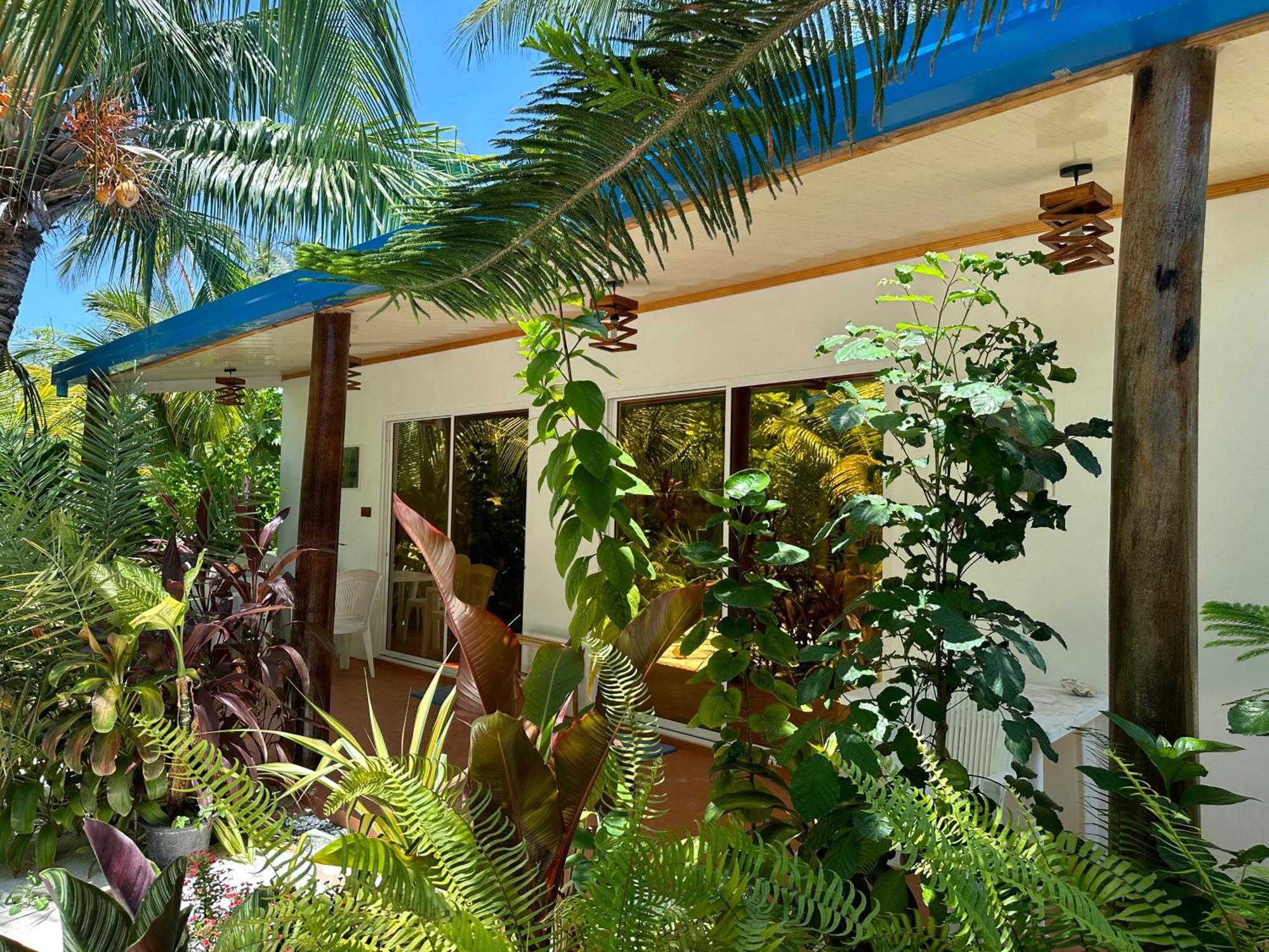 Blue Water Thoddoo Inn Exterior foto